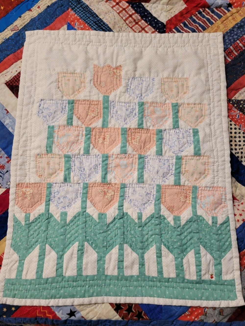 Adorable Tulip Quilted Small Wall Hanging Decor Vintage Retro Hand Stitched